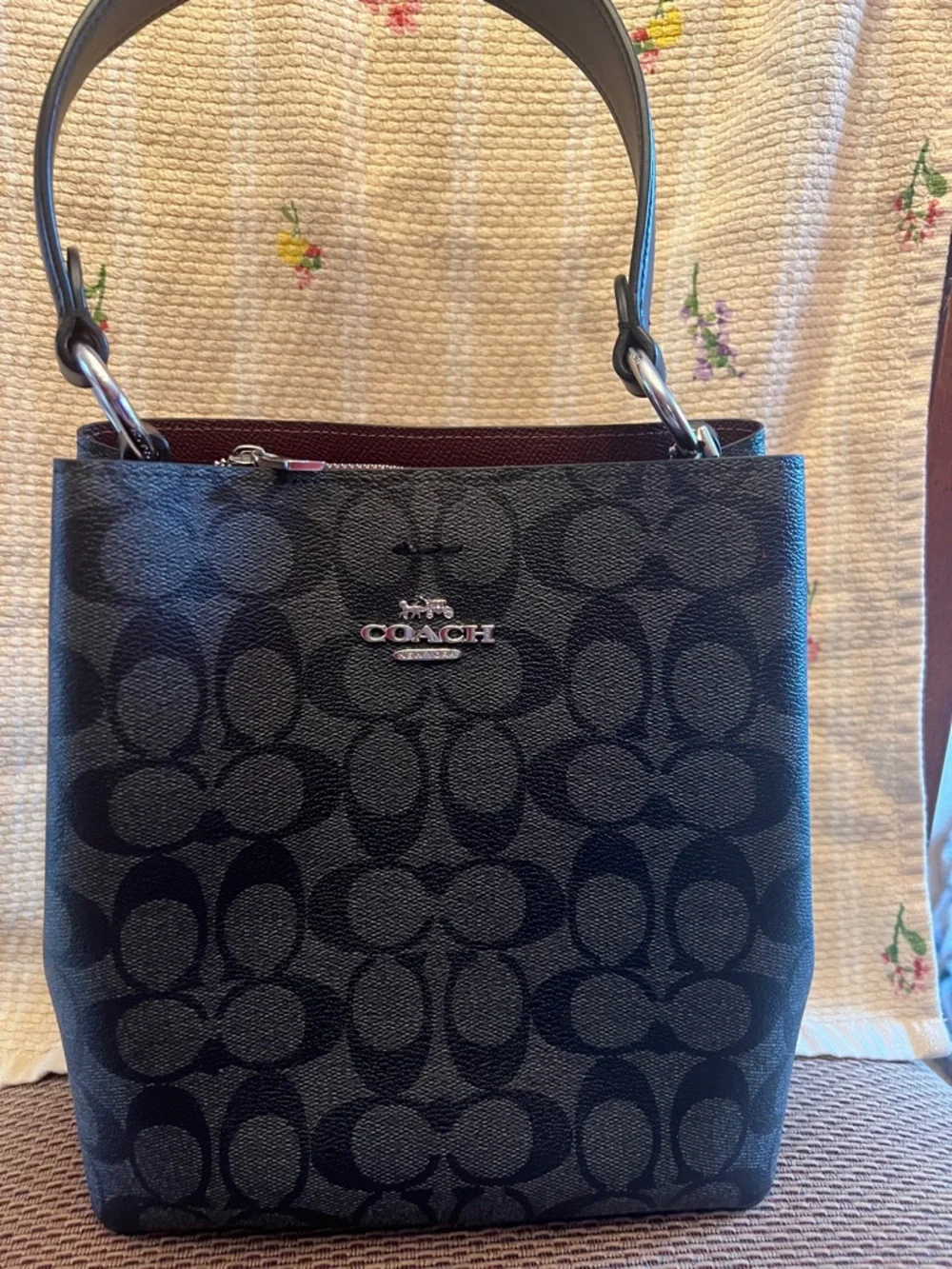 Coach Black Signature Canvas Bucket Shoulder Bag - Picture 1 of 12